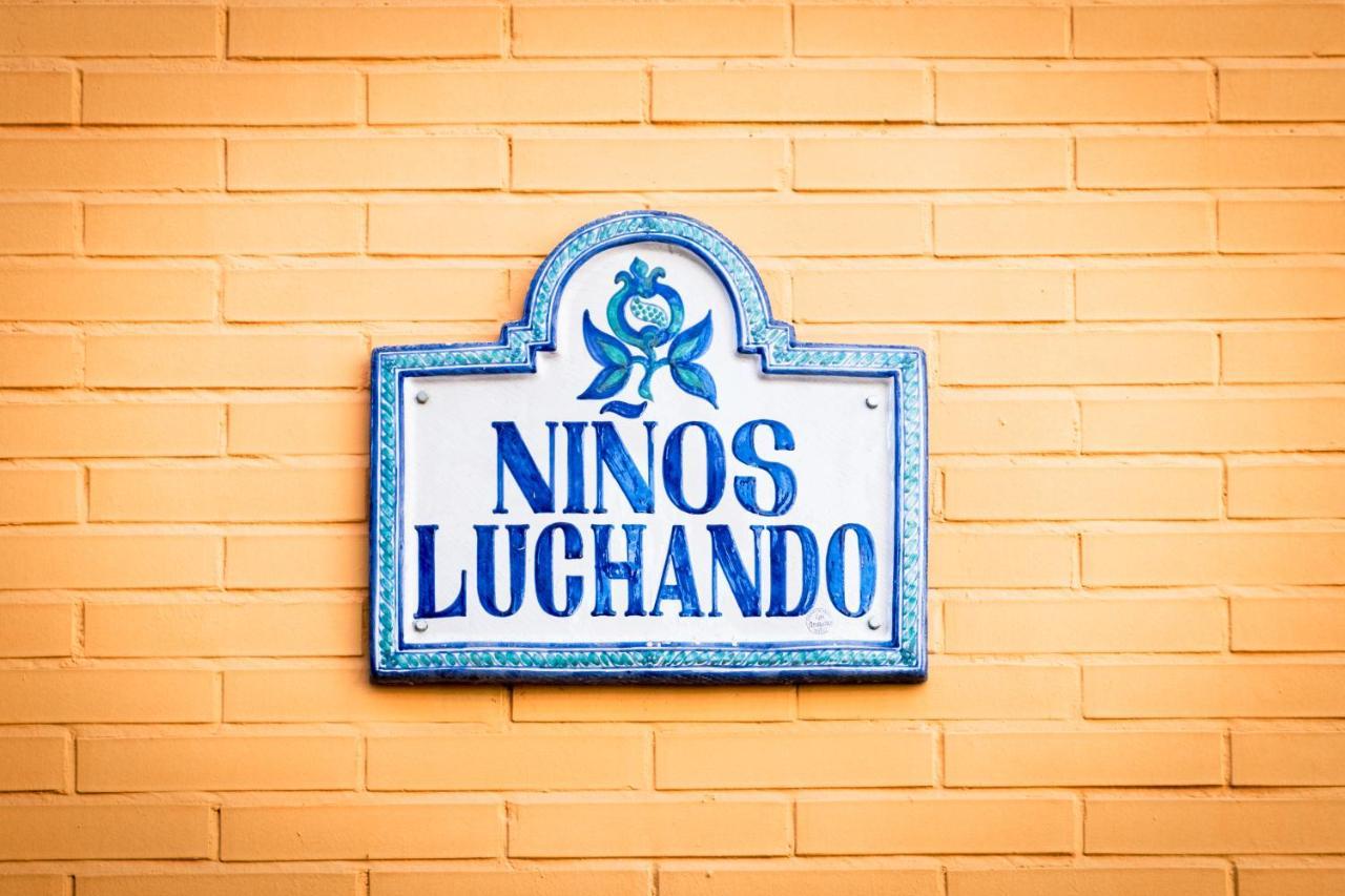 Ninos Luchando Granada Exteriör bild